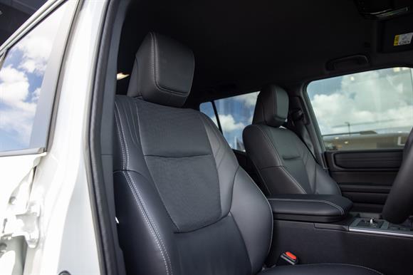 2025 Toyota Land Cruiser Prado RV-SUV