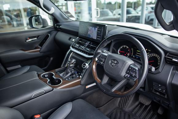 2024 Toyota Land Cruiser RV-SUV