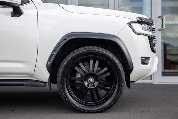 2024 Toyota Land Cruiser RV-SUV