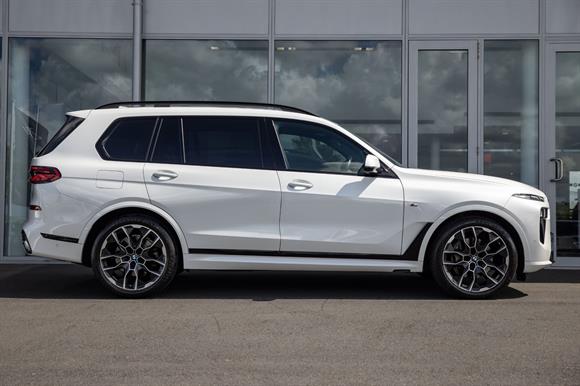 2023 BMW X7 RV-SUV