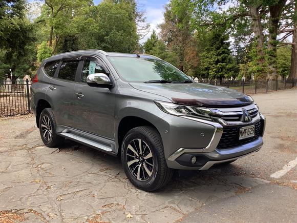 Mitsubishi Pajero VRX 2019