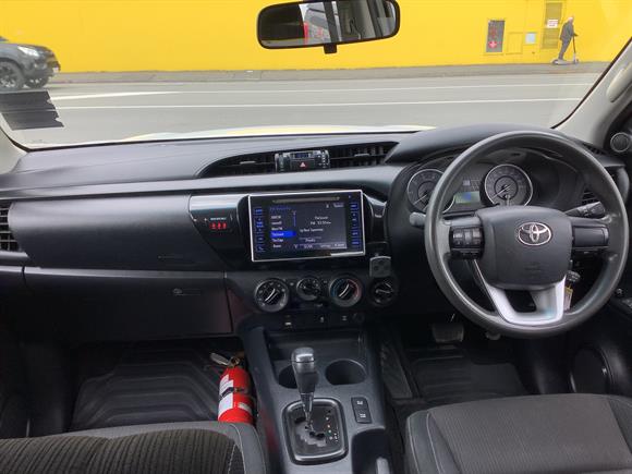 2017 Toyota Hilux SR TD DOUBLE CAB 4WD