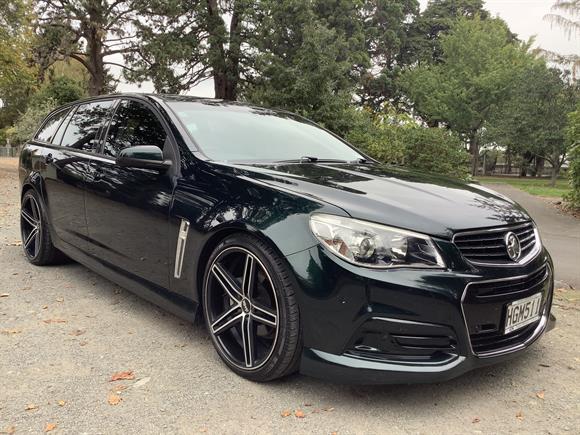 Holden Commodore VF SV6 2014