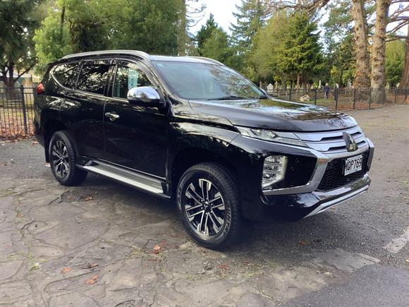 Mitsubishi Pajero VRX 2020