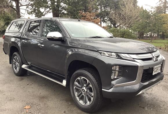 Mitsubishi Triton DC GLXR 6AT 2WD 2022