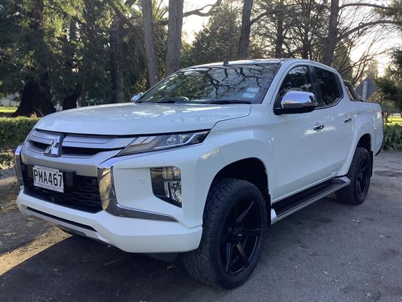 Mitsubishi Triton DC VRX 4WD 6AT 2019