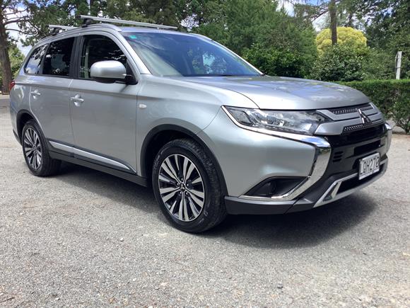 Mitsubishi Outlander LS 7 SEATER 2018