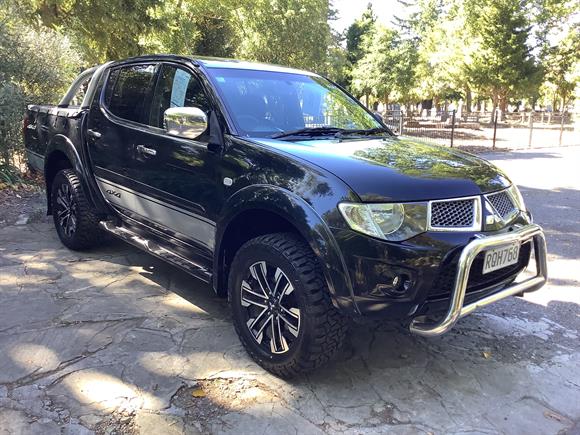 Mitsubishi Triton D/CAB GLS 4WD 2012