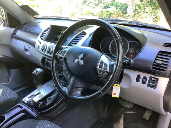 2012 Mitsubishi Triton D/CAB GLS 4WD