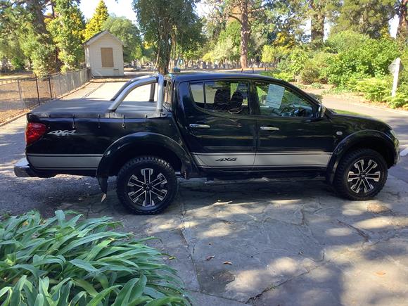 2012 Mitsubishi Triton D/CAB GLS 4WD