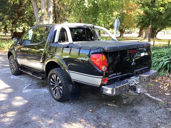 2012 Mitsubishi Triton D/CAB GLS 4WD