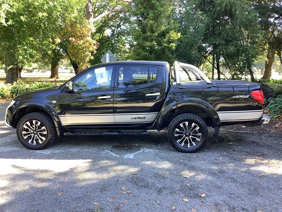 2012 Mitsubishi Triton D/CAB GLS 4WD