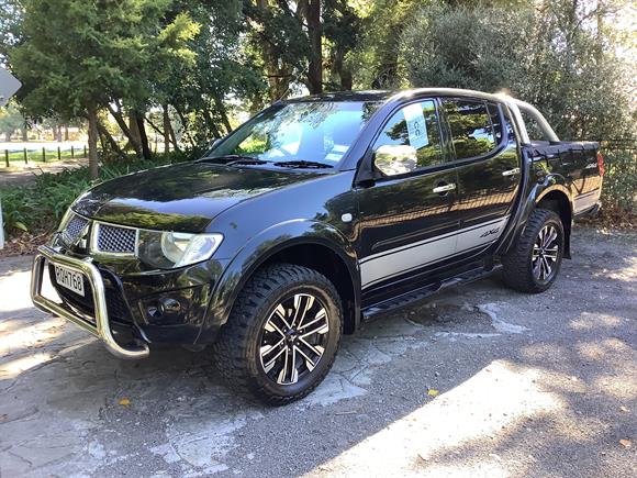 2012 Mitsubishi Triton D/CAB GLS 4WD
