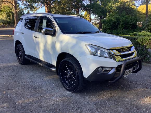 Isuzu MU-X 4WD AUTO 2015