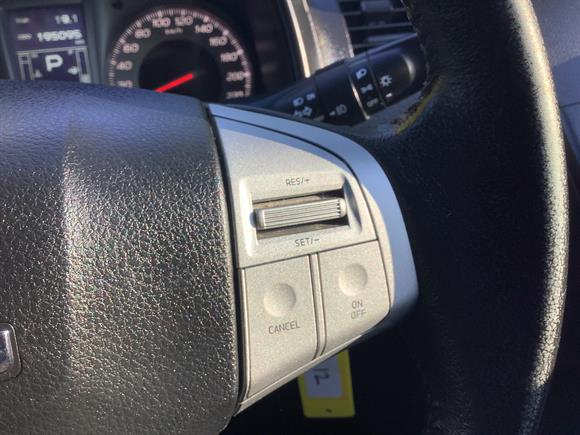 2015 Isuzu MU-X 4WD AUTO