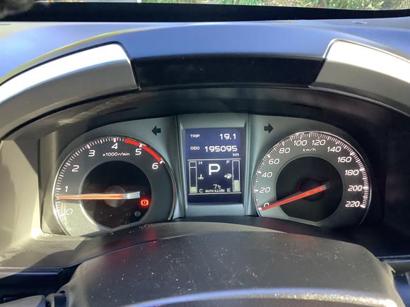 2015 Isuzu MU-X 4WD AUTO