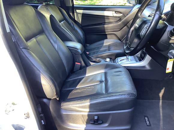 2015 Isuzu MU-X 4WD AUTO