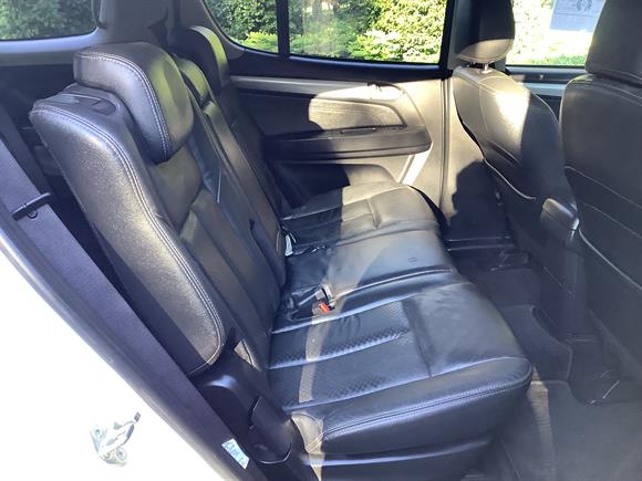 2015 Isuzu MU-X 4WD AUTO