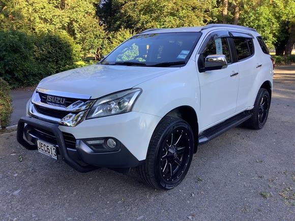 2015 Isuzu MU-X 4WD AUTO