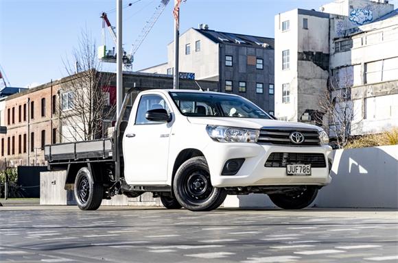 Toyota Hilux S 2.8D 2WD 5MT Single Cab 2016