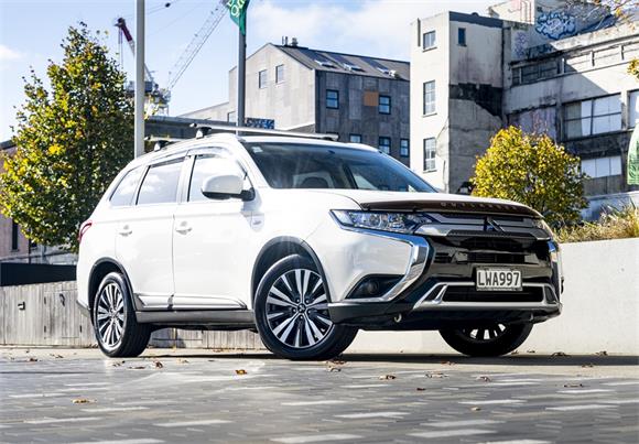 Mitsubishi Outlander LS 2.4L Petrol 2019