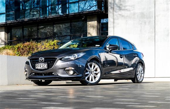 Mazda Axela 20 S Touring 2015