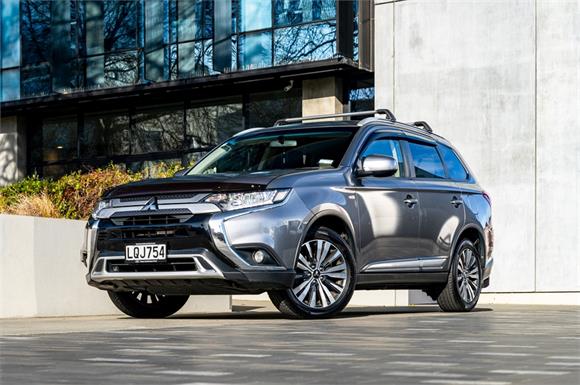 Mitsubishi Outlander LS 2.4L 4WD 2018