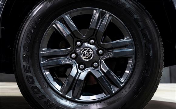 2021 Toyota Hilux SR5 TD DC 2.8L 4WD