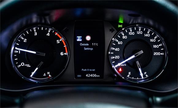 2021 Toyota Hilux SR5 TD DC 2.8L 4WD