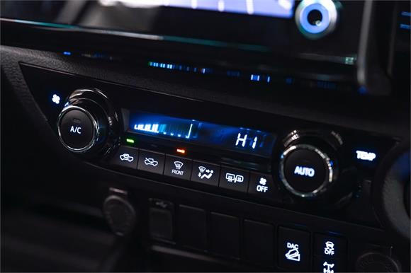 2021 Toyota Hilux SR5 TD DC 2.8L 4WD