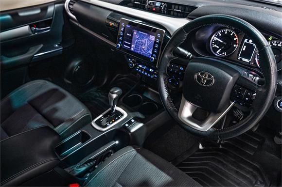 2021 Toyota Hilux SR5 TD DC 2.8L 4WD