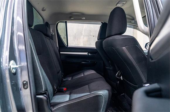 2021 Toyota Hilux SR5 TD DC 2.8L 4WD