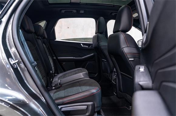 2023 Ford Escape St-Line X Plug in hybrid