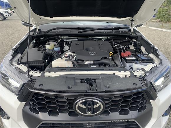2024 Toyota Hilux SR5 2.8DT Hybrid 6AT 4WD DCW/4D/5S (LFDAS-NM1)