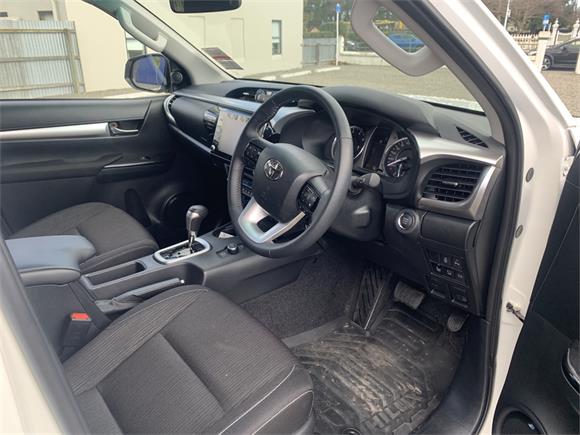 2024 Toyota Hilux SR5 2.8DT Hybrid 6AT 4WD DCW/4D/5S (LFDAS-NM1)