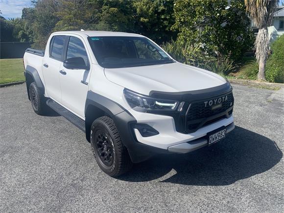 Toyota Hilux GR Sport 2.8DT 6AT 4WD DCW/4D/5S (LFDAG-NM1) 2024
