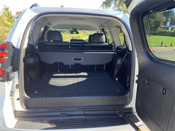 2022 Toyota Land Cruiser Prado VX 2.8D 6AT 4WD SUV/5D/7S (GJXT-SI2)