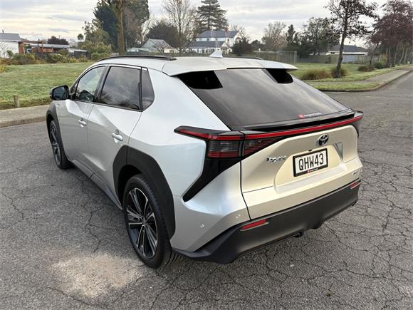 2023 Toyota bZ4X Motion BEV AWD SUV/5D/5S
