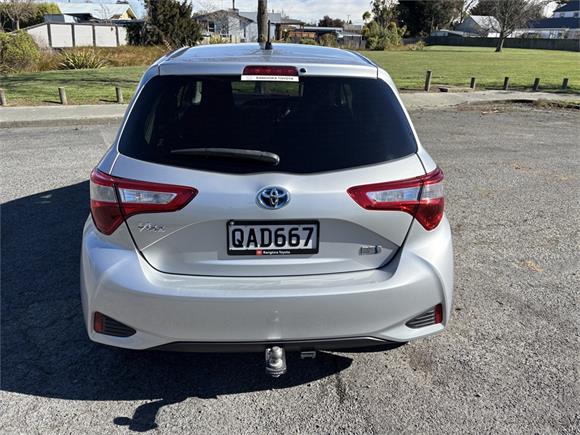 2017 Toyota Vitz 1.5 Hybrid F 5Dr Hatch CVT 2WD (NHP130-AHXNB-1)
