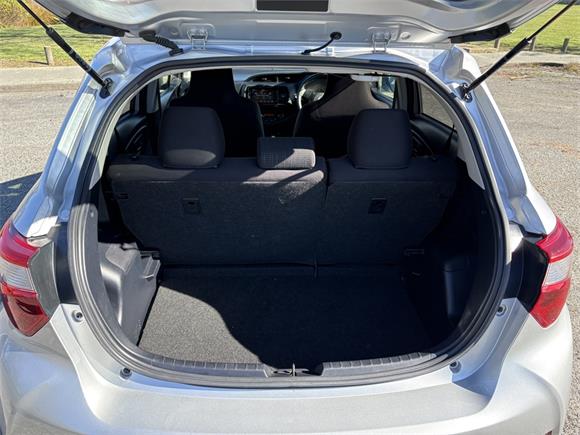 2017 Toyota Vitz 1.5 Hybrid F 5Dr Hatch CVT 2WD (NHP130-AHXNB-1)