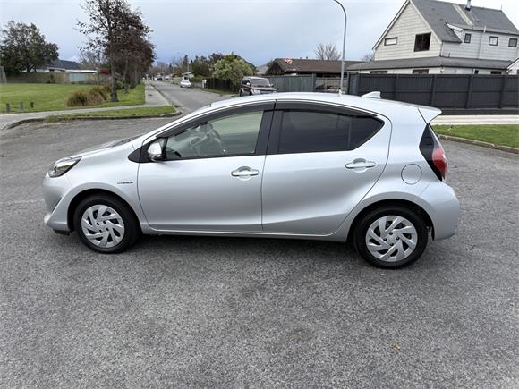 2018 Toyota Aqua 1.5 Hybrid S 5 Dr Hatch CVT 2WD (NHP10-AHXNB-1)