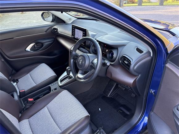 2022 Toyota Yaris Cross Limited 1.5P HV ECVT FWD SUV/5D/5S