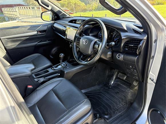 2022 Toyota Hilux SR5 CRUISER 2.8DT 6AT 4WD DCW/4D/5S