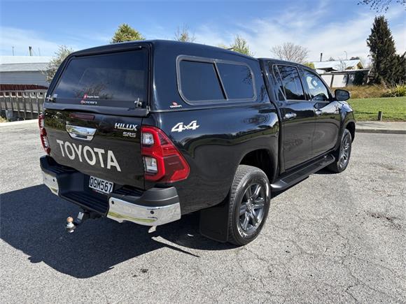 2023 Toyota Hilux SR5 2.8DT 6AT 4WD DCW/4D/5S