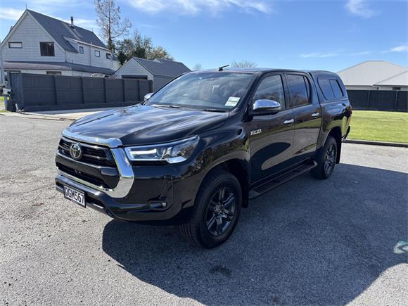 2023 Toyota Hilux SR5 2.8DT 6AT 4WD DCW/4D/5S