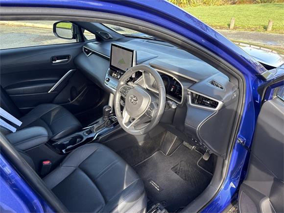 2023 Toyota Corolla Cross Limited 2.0P Hybrid AWD SUV