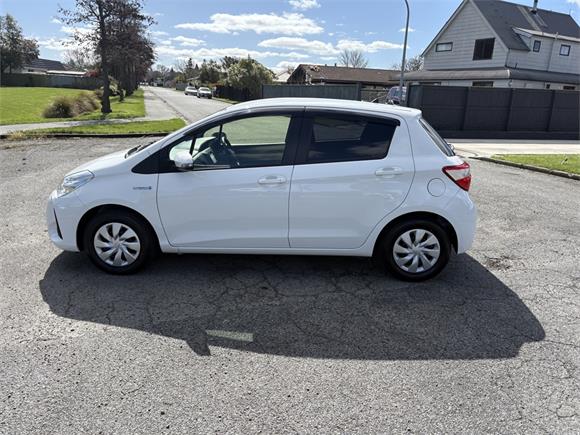 2019 Toyota Vitz 1.5 Hybrid F 5-Door Hatch Auto