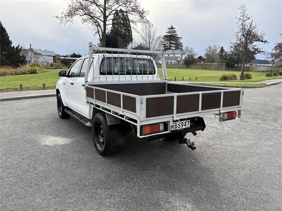2022 Toyota Hilux SR 2.8DT 6AT 4WD DCC/4D/5S (JFDTC-NM1)