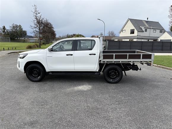 2022 Toyota Hilux SR 2.8DT 6AT 4WD DCC/4D/5S (JFDTC-NM1)