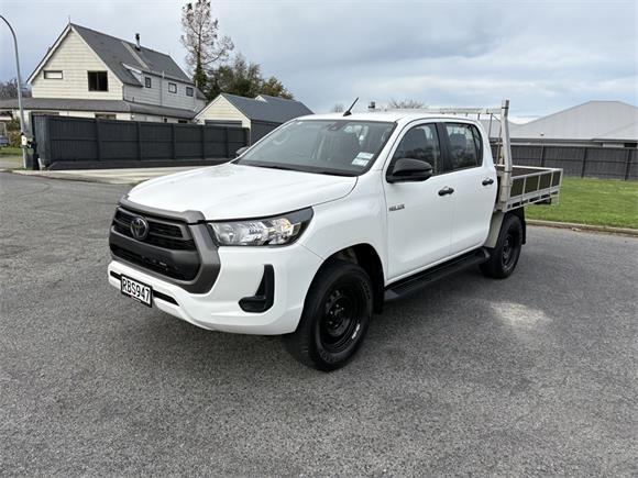 2022 Toyota Hilux SR 2.8DT 6AT 4WD DCC/4D/5S (JFDTC-NM1)